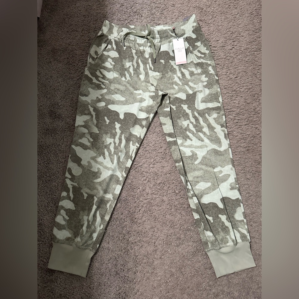 NWT- Women’s CALIA Journey Collection Mid Rise Joggers